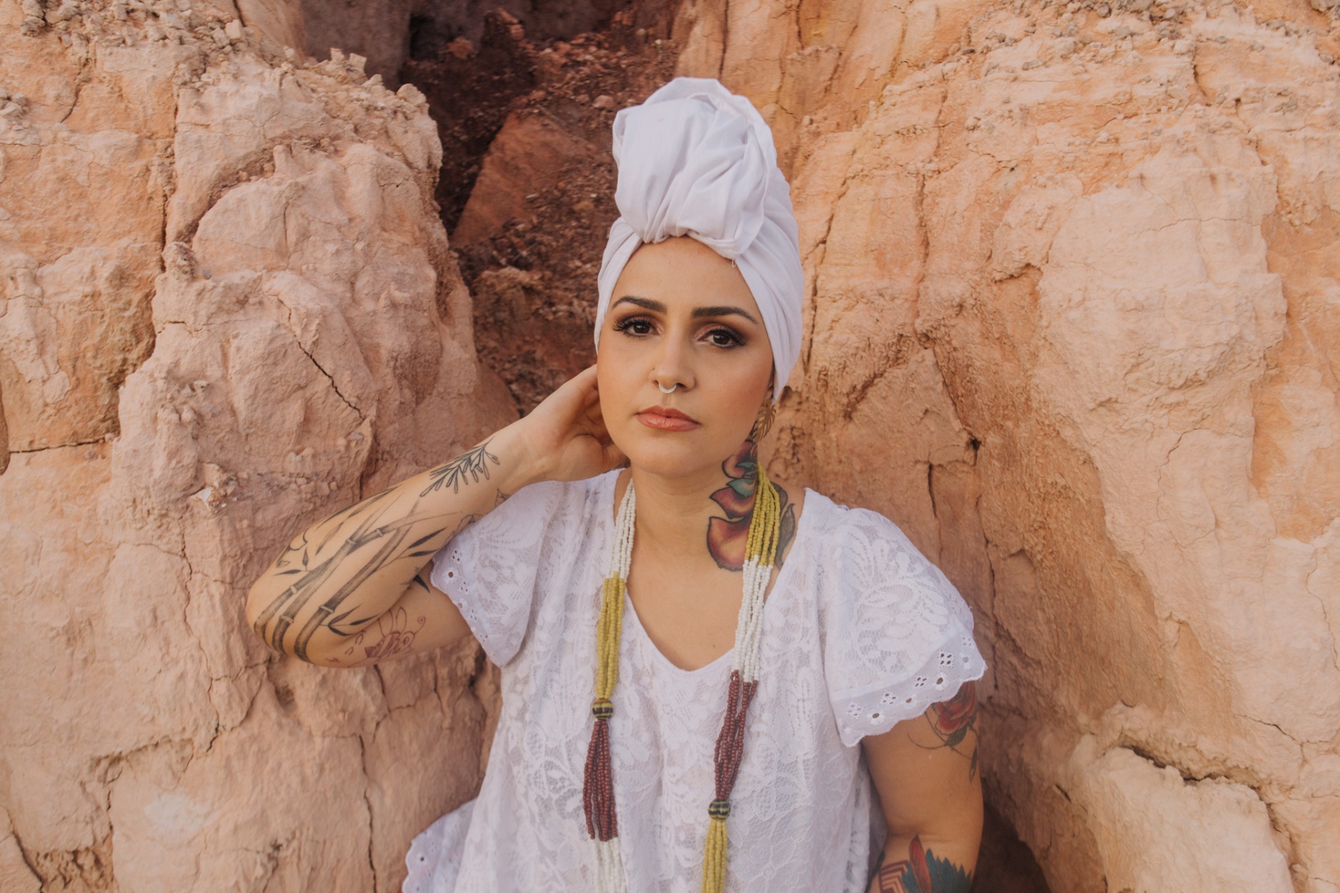 Mãe Núbia de Xangô — ensaio branco